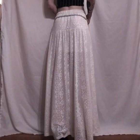 Lace Skirt with Slip - Picture 4 of 7